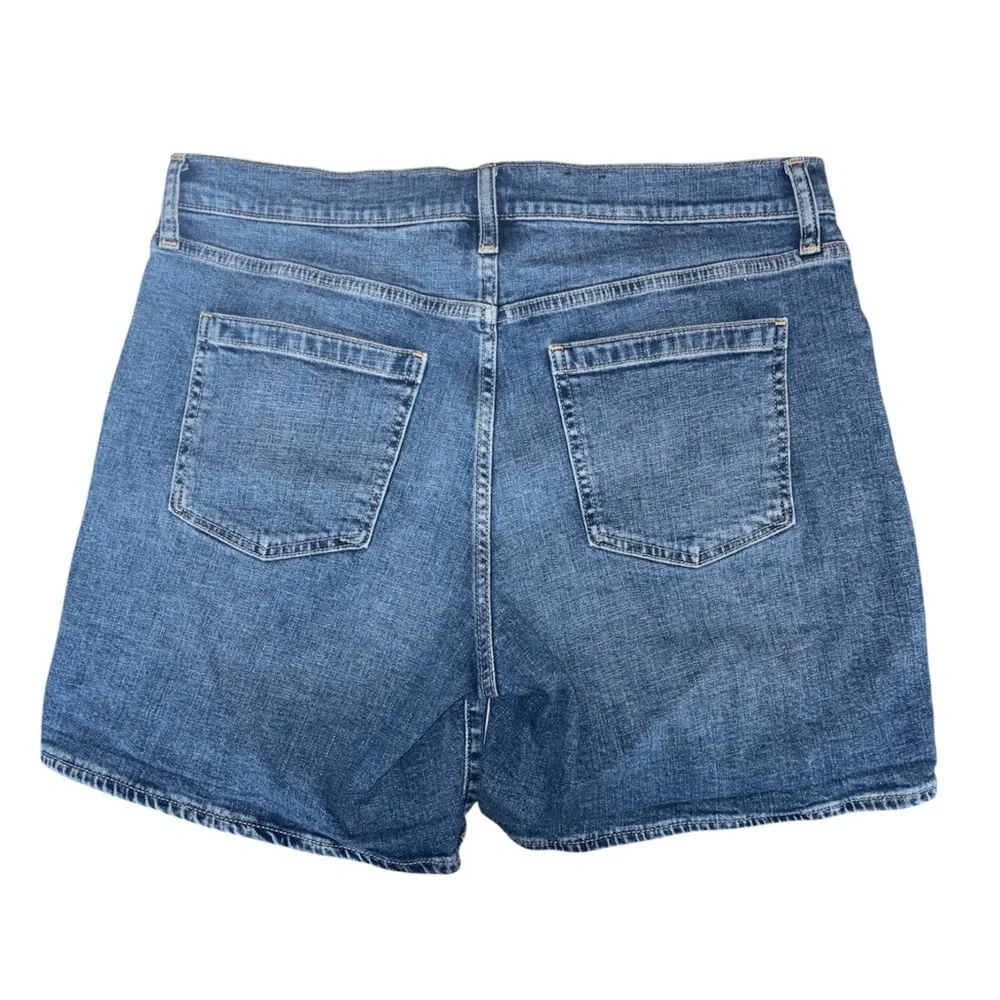 Gap 5” Mid Rise Girlfriend Denim Blue Shorts Exposed Button Fly Women’s Size 14R